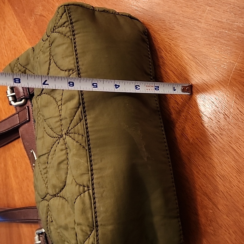 Fossil Key Per Olive Quilted Tote! Barely Used Co… - image 5